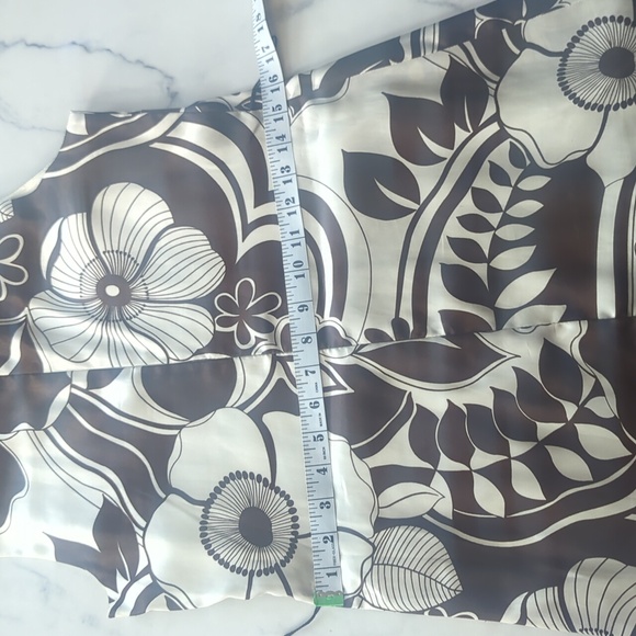 Silky flower dress | size 6 - Picture 6 of 8
